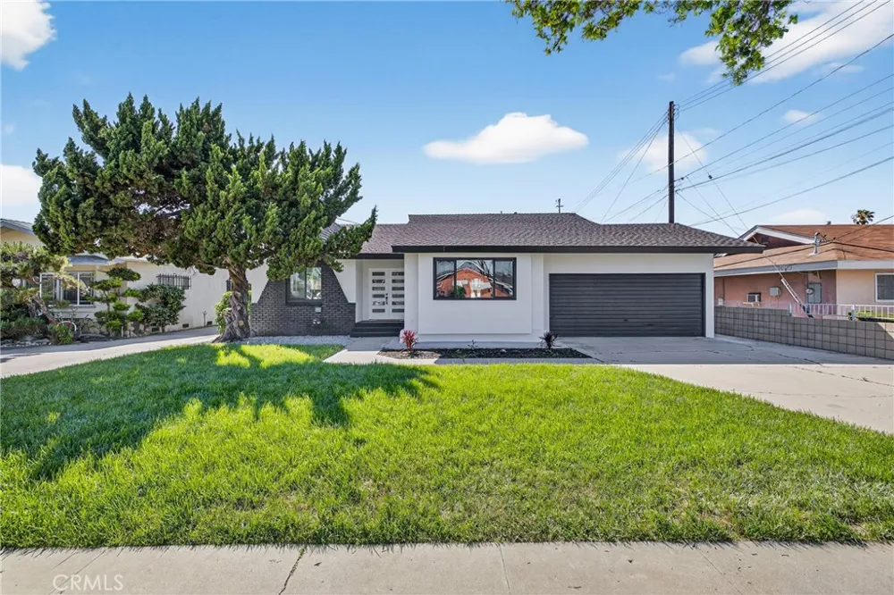 15529 Cornuta Bellflower, CA 90706
