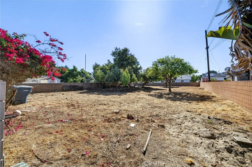 15529 Cornuta Bellflower, CA 90706
