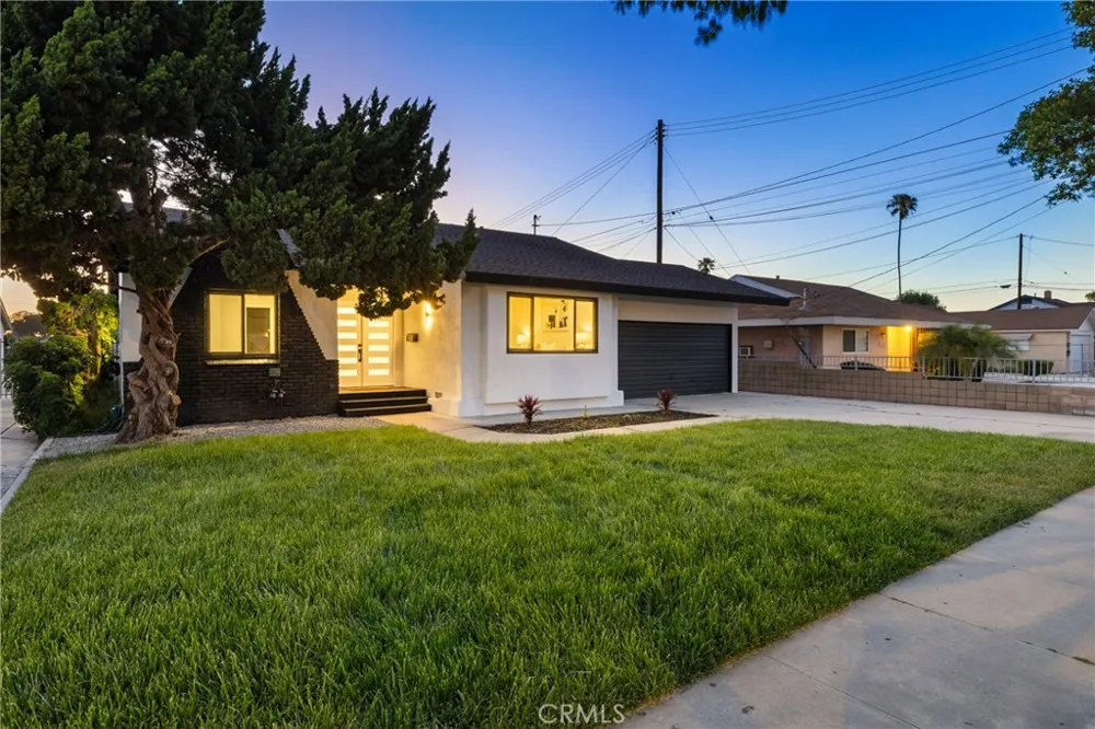 15529 Cornuta Bellflower, CA 90706