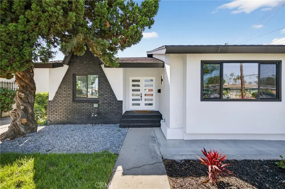 15529 Cornuta Bellflower, CA 90706