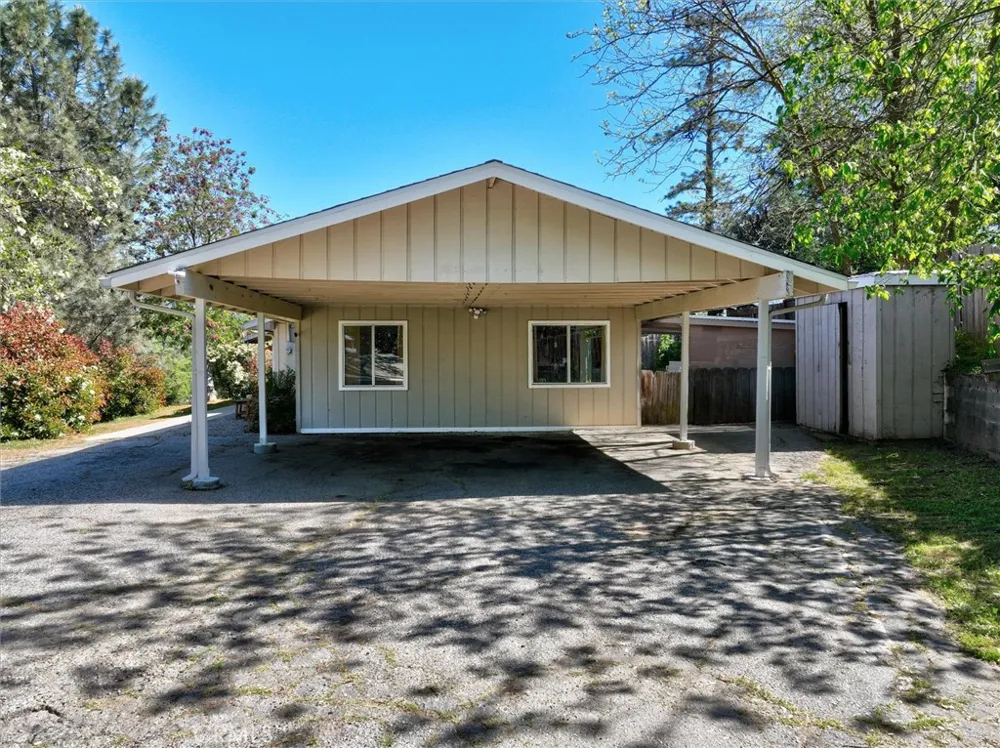 40885 Elliott Oakhurst, CA 93644