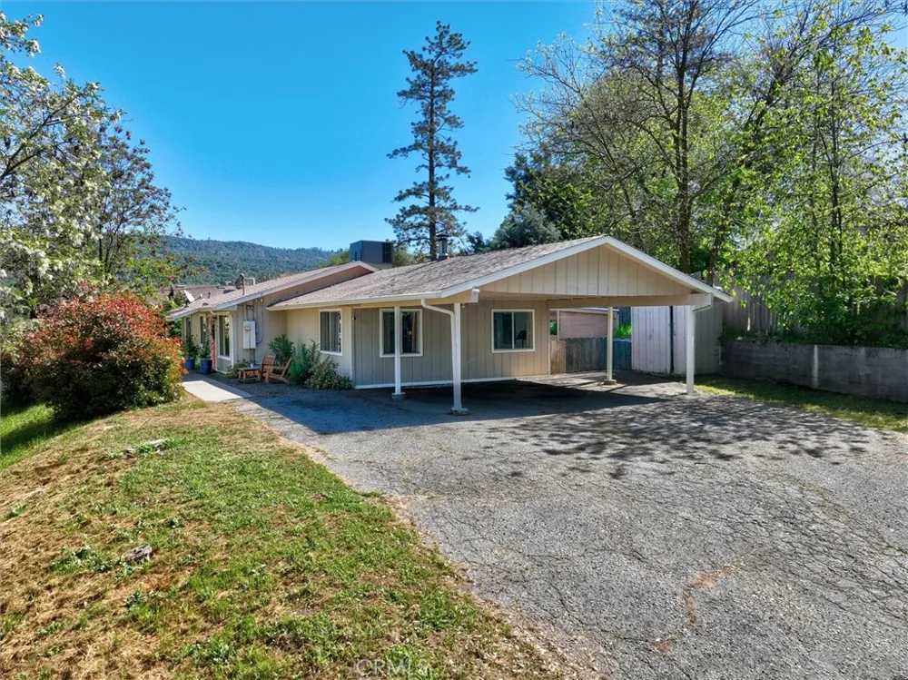 40885 Elliott Oakhurst, CA 93644