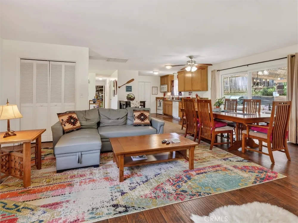 40885 Elliott Oakhurst, CA 93644
