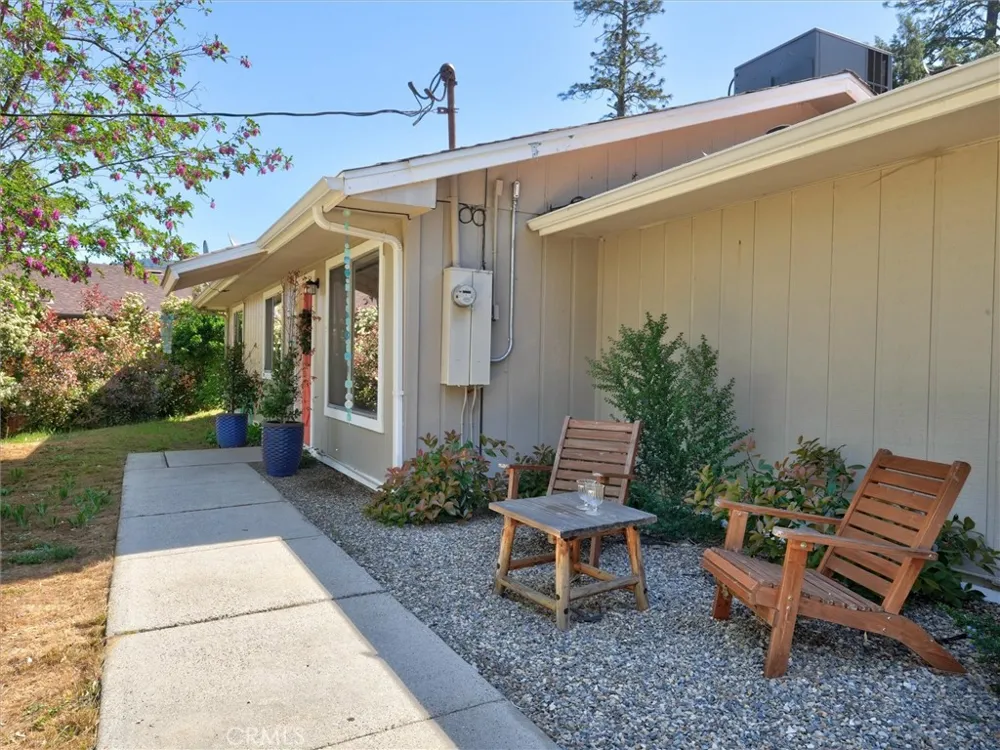 40885 Elliott Oakhurst, CA 93644