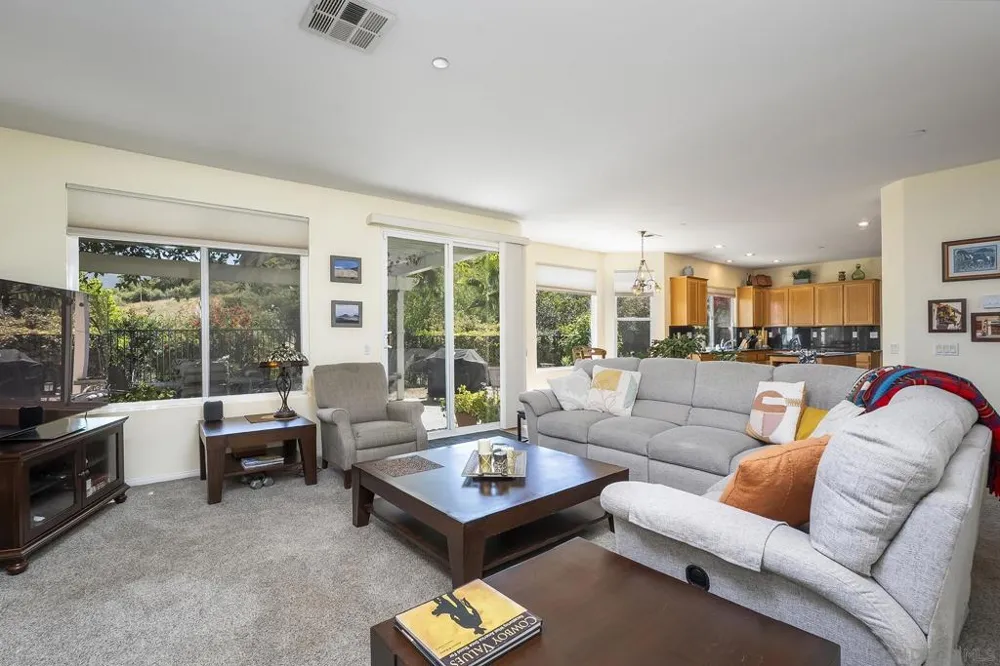 2914 STONEFIELD DR Jamul, CA 91935