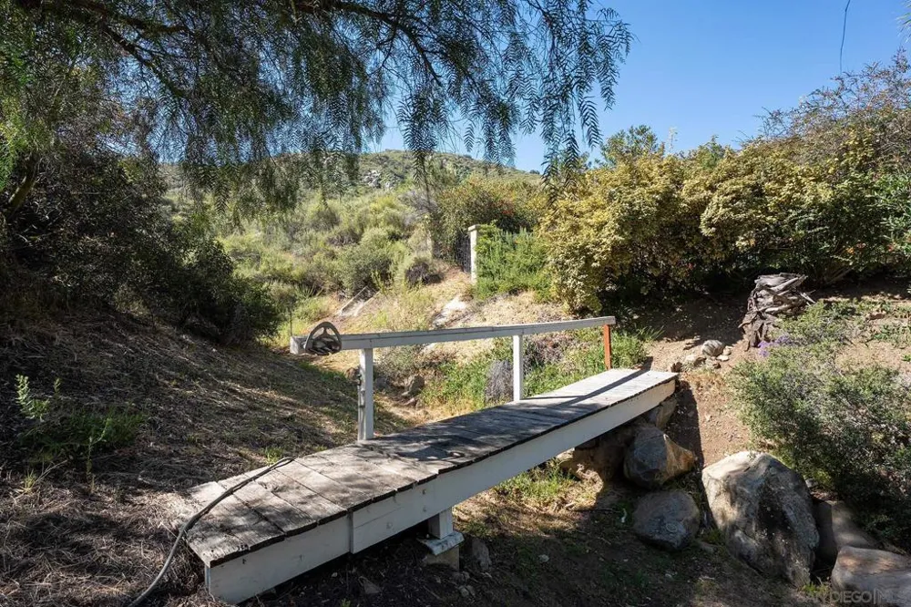 2914 STONEFIELD DR Jamul, CA 91935