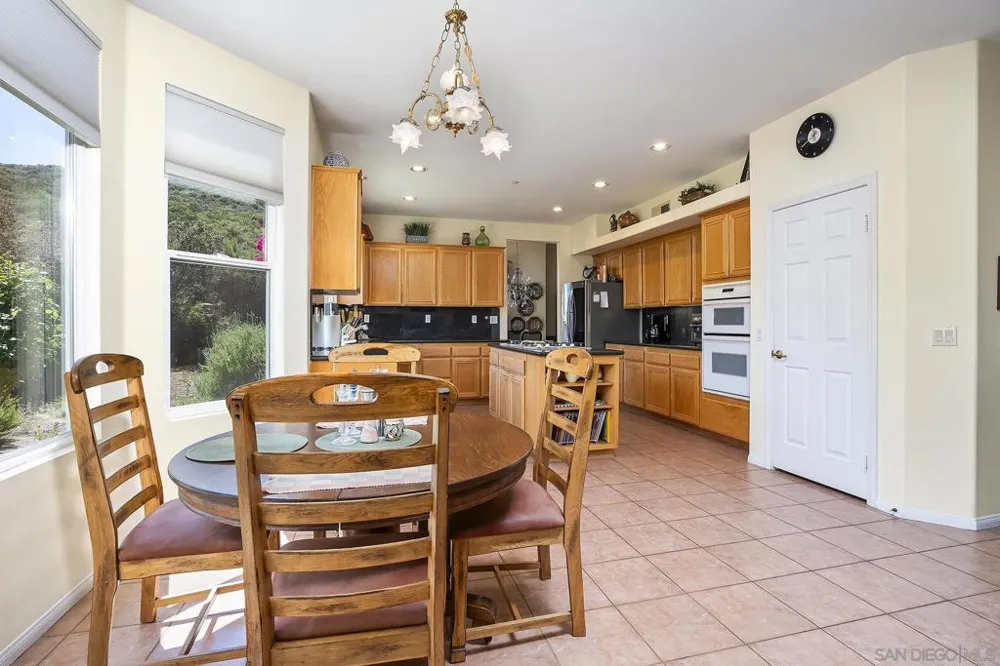 2914 STONEFIELD DR Jamul, CA 91935