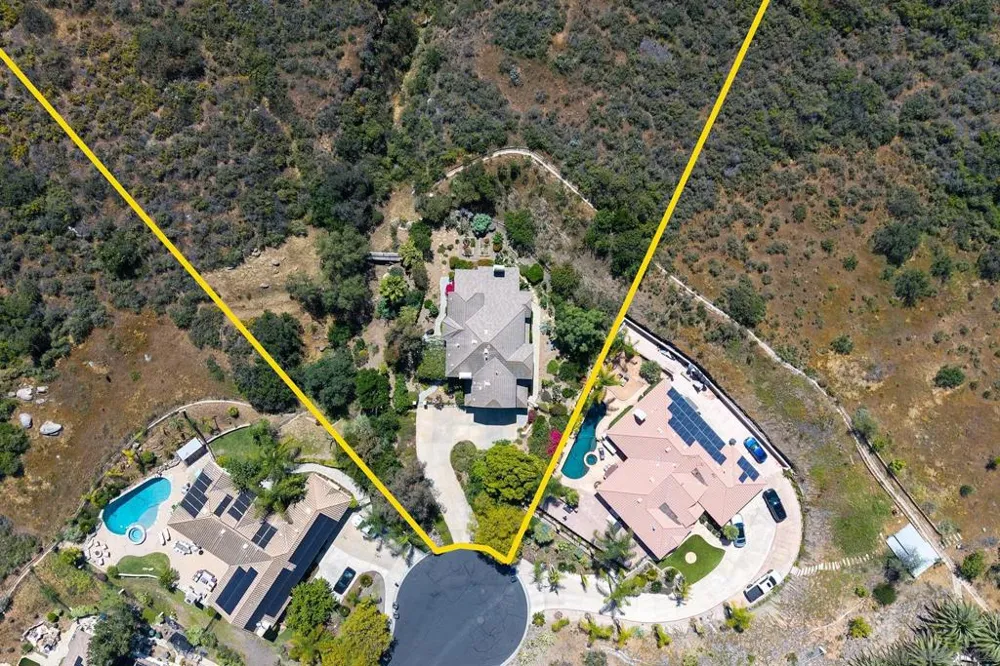 2914 STONEFIELD DR Jamul, CA 91935