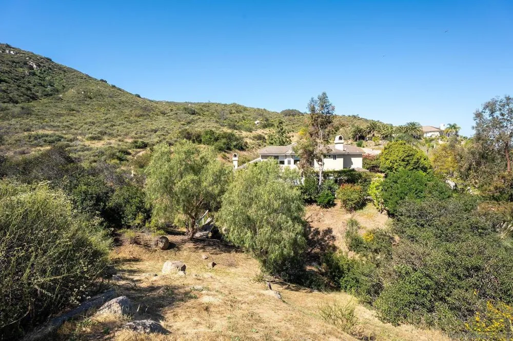 2914 STONEFIELD DR Jamul, CA 91935