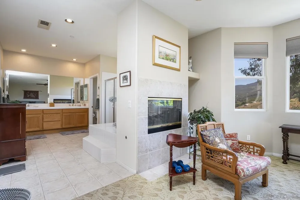 2914 STONEFIELD DR Jamul, CA 91935