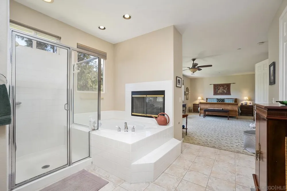 2914 STONEFIELD DR Jamul, CA 91935