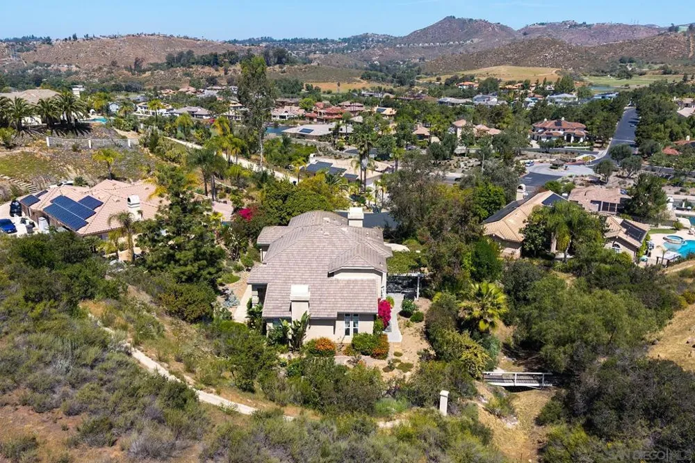 2914 STONEFIELD DR Jamul, CA 91935