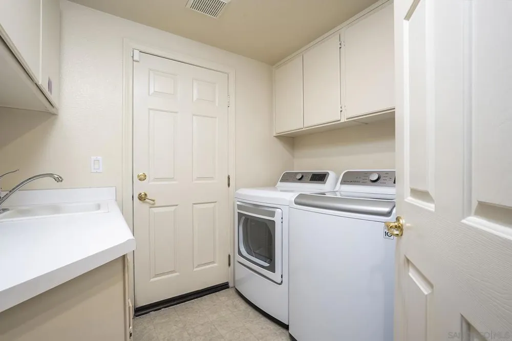 2914 STONEFIELD DR Jamul, CA 91935