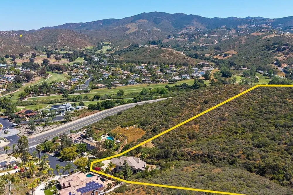 2914 STONEFIELD DR Jamul, CA 91935
