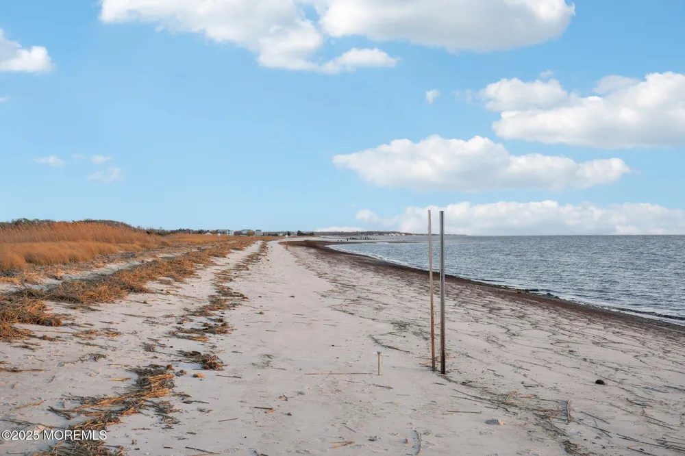 27 S Beach Drive Cape May Court House, NJ 08210