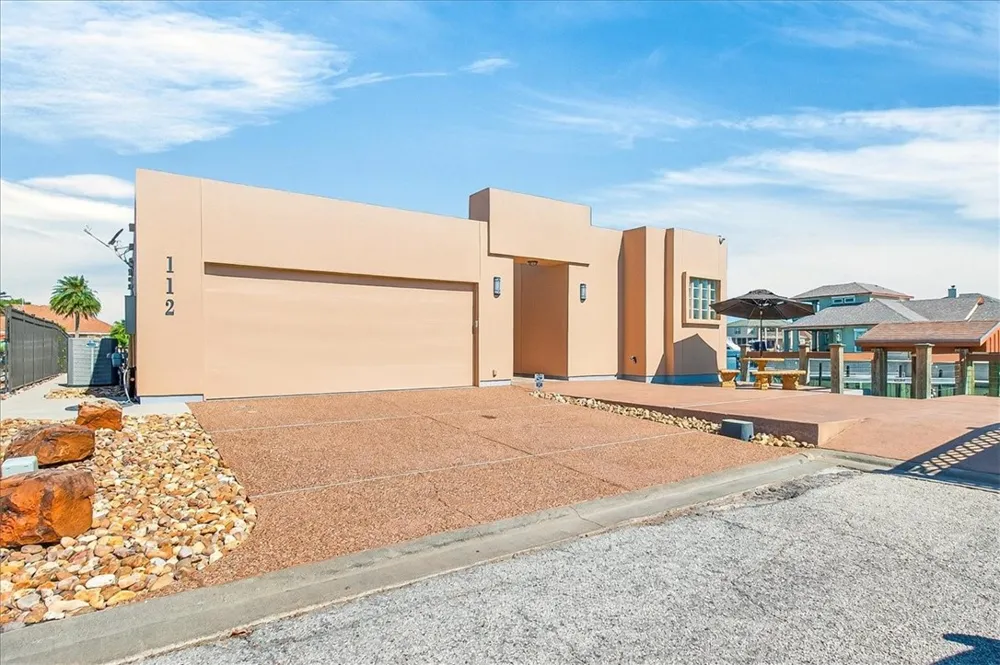 112 Sailfish Court Aransas Pass, TX 78336
