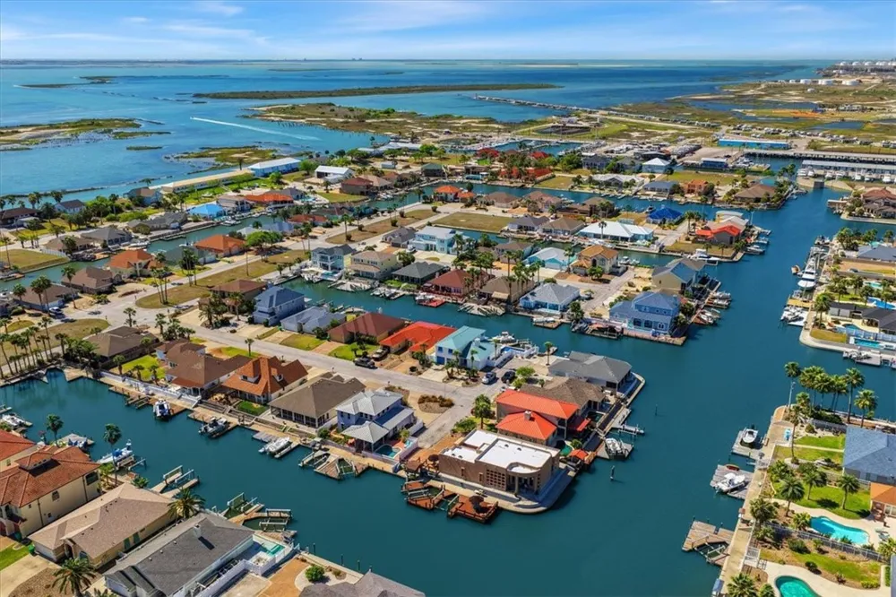 112 Sailfish Court Aransas Pass, TX 78336
