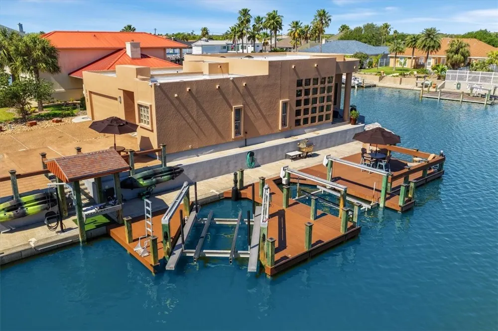 112 Sailfish Court Aransas Pass, TX 78336