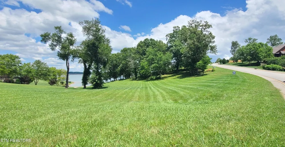 92 Majestic Circle Dandridge, TN 37725