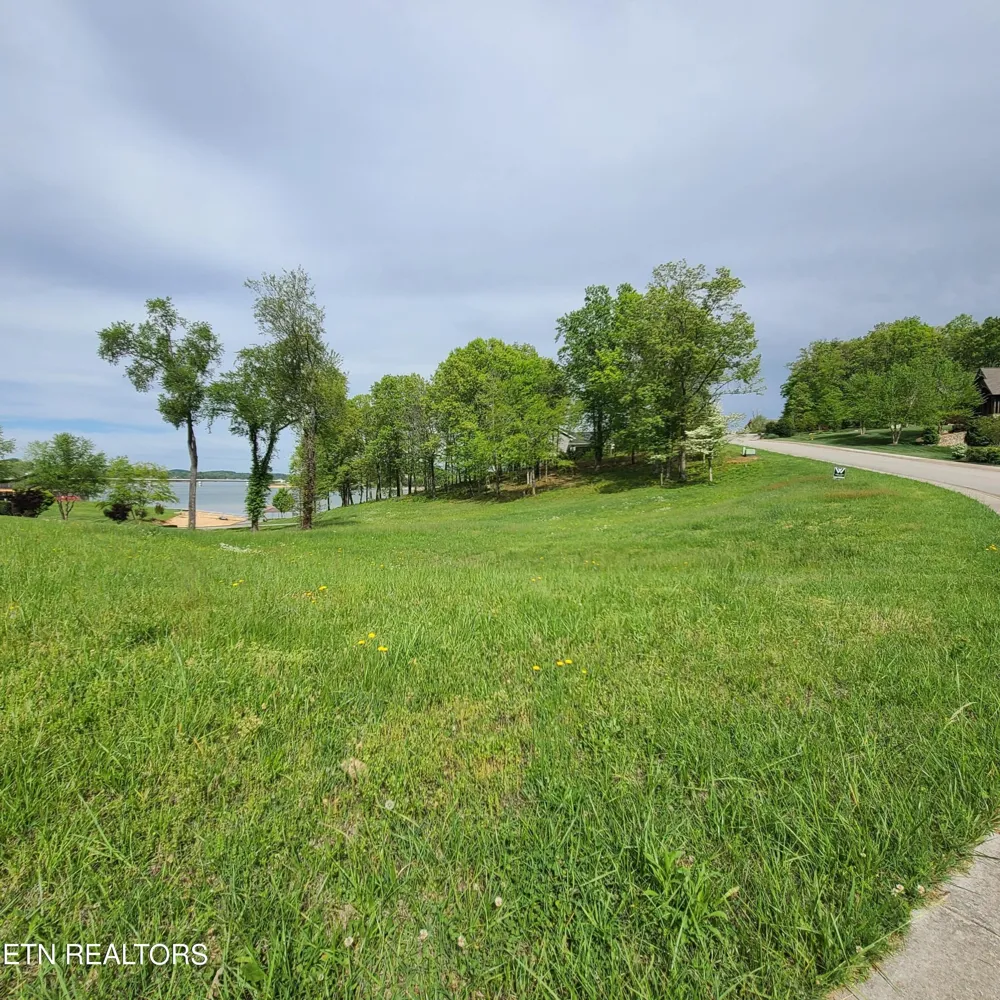 92 Majestic Circle Dandridge, TN 37725