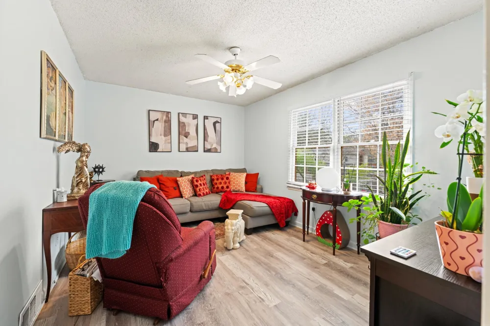 2593 LANRICK CV Memphis, TN 38119