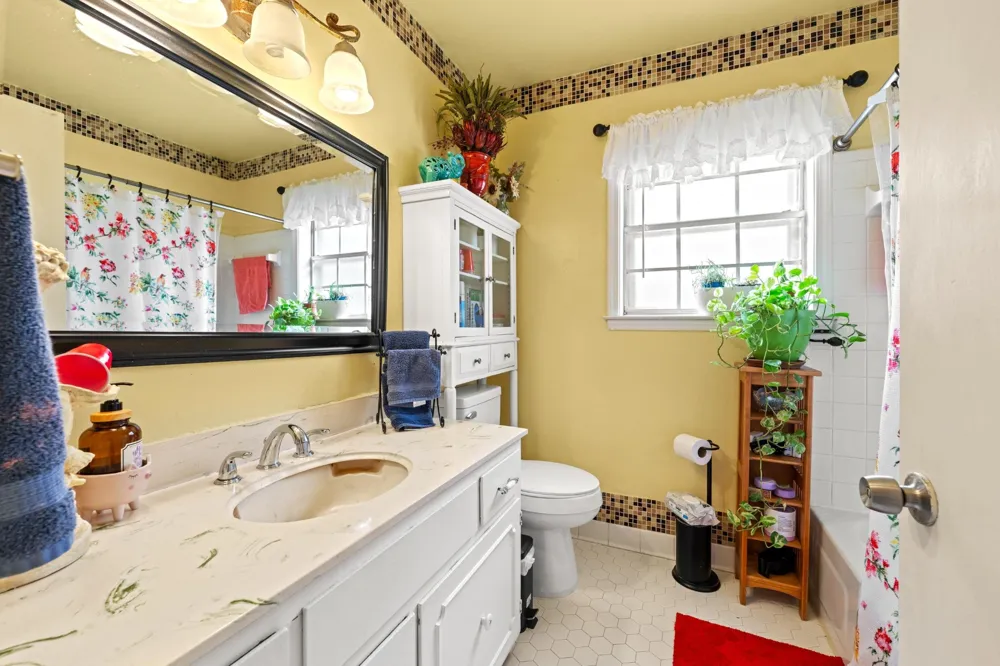 2593 LANRICK CV Memphis, TN 38119