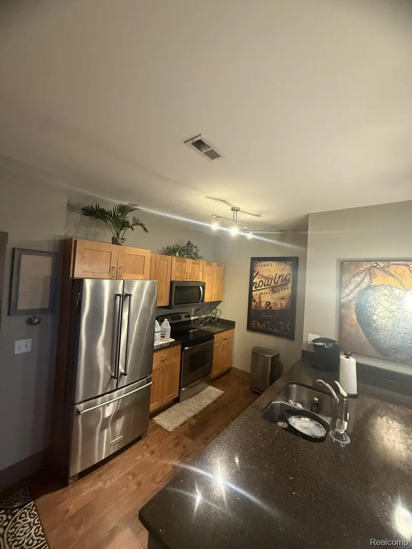 500 E Michigan Avenue #411 Lansing City, MI 48912