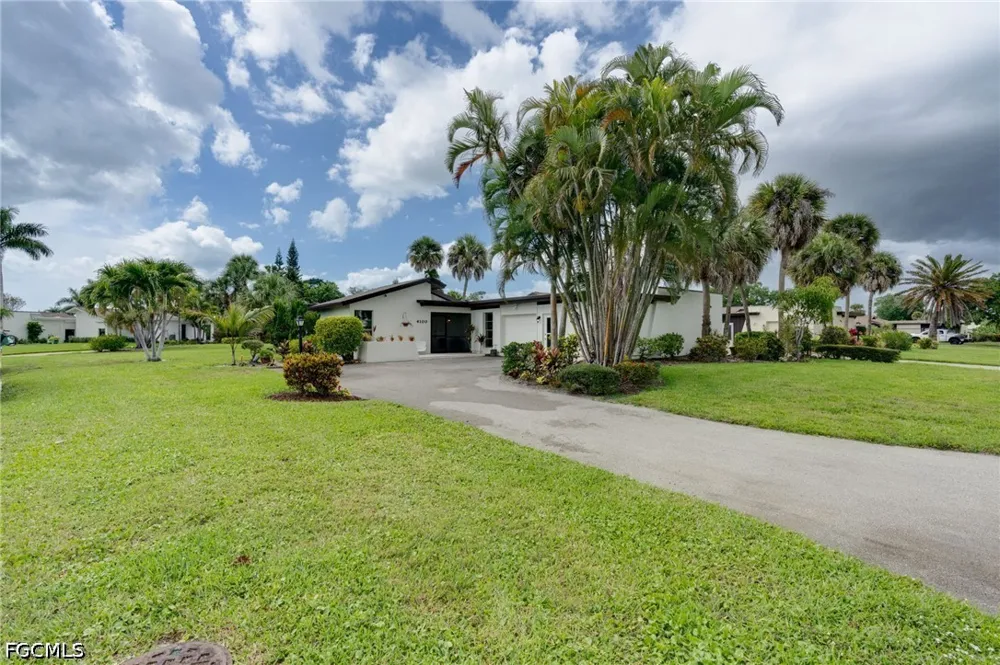Lakewood Boulevard #F30 Naples, FL 34112