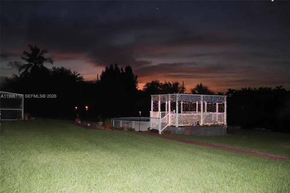 18901 SW 63rd St Southwest Ranches, FL 33332