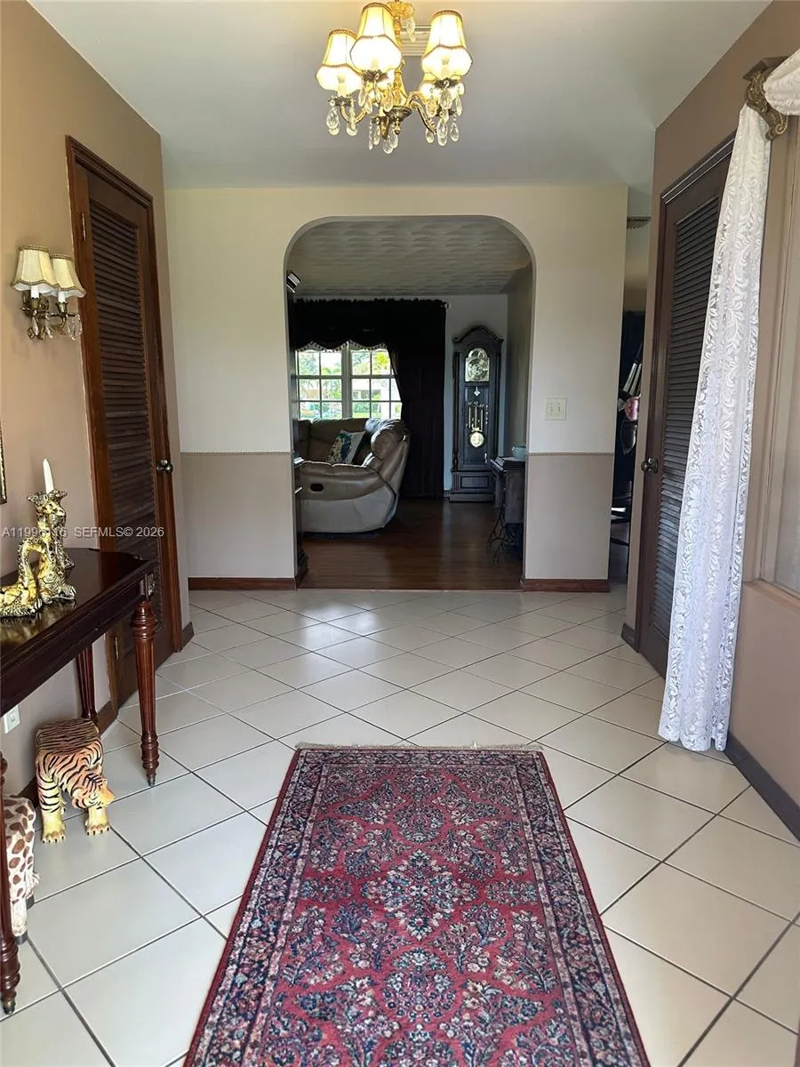 18901 SW 63rd St Southwest Ranches, FL 33332