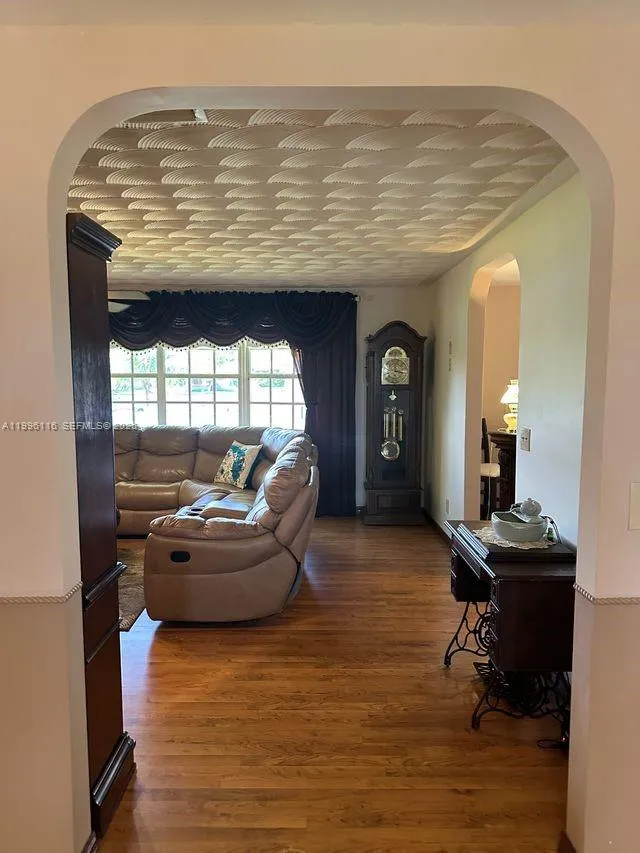 18901 SW 63rd St Southwest Ranches, FL 33332