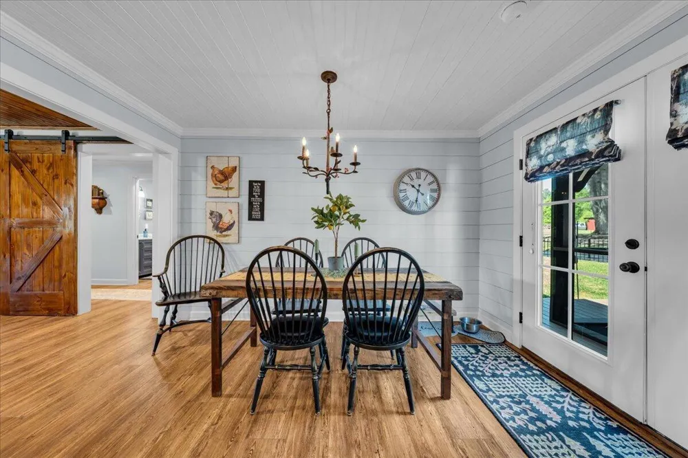 7463 Valley View Highway Whitwell, TN 37397