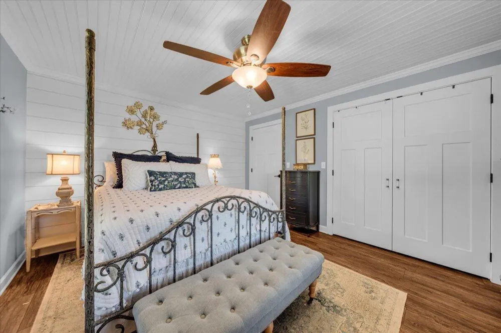 7463 Valley View Highway Whitwell, TN 37397