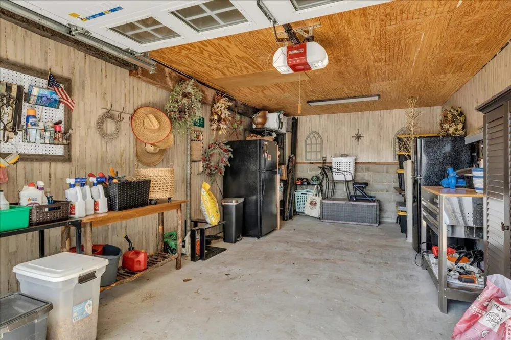 7463 Valley View Highway Whitwell, TN 37397