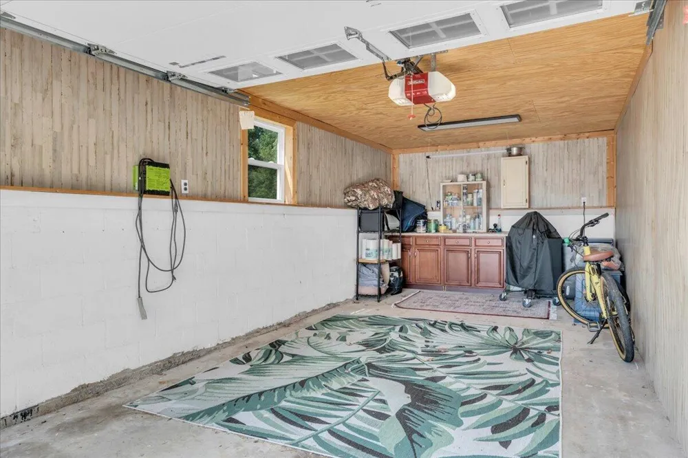 7463 Valley View Highway Whitwell, TN 37397