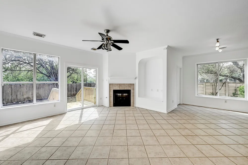 13401 Lamplight Village Avenue Austin, TX 78727
