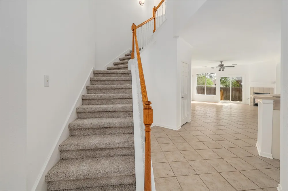 13401 Lamplight Village Avenue Austin, TX 78727