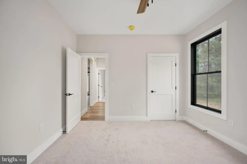 11015 EGGBORNSVILLE Rixeyville, VA 22737