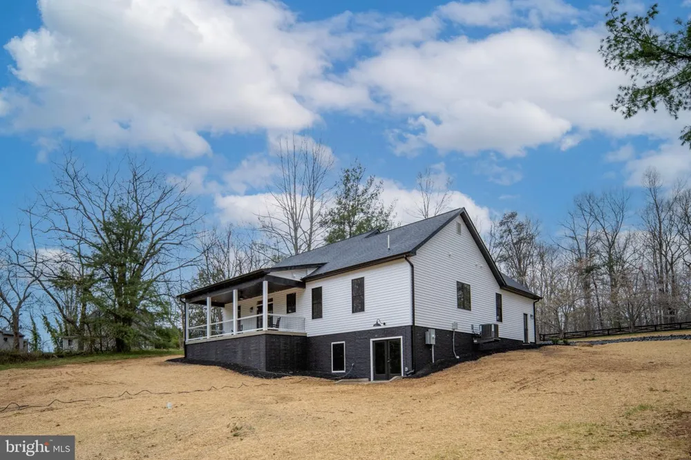 11015 EGGBORNSVILLE Rixeyville, VA 22737