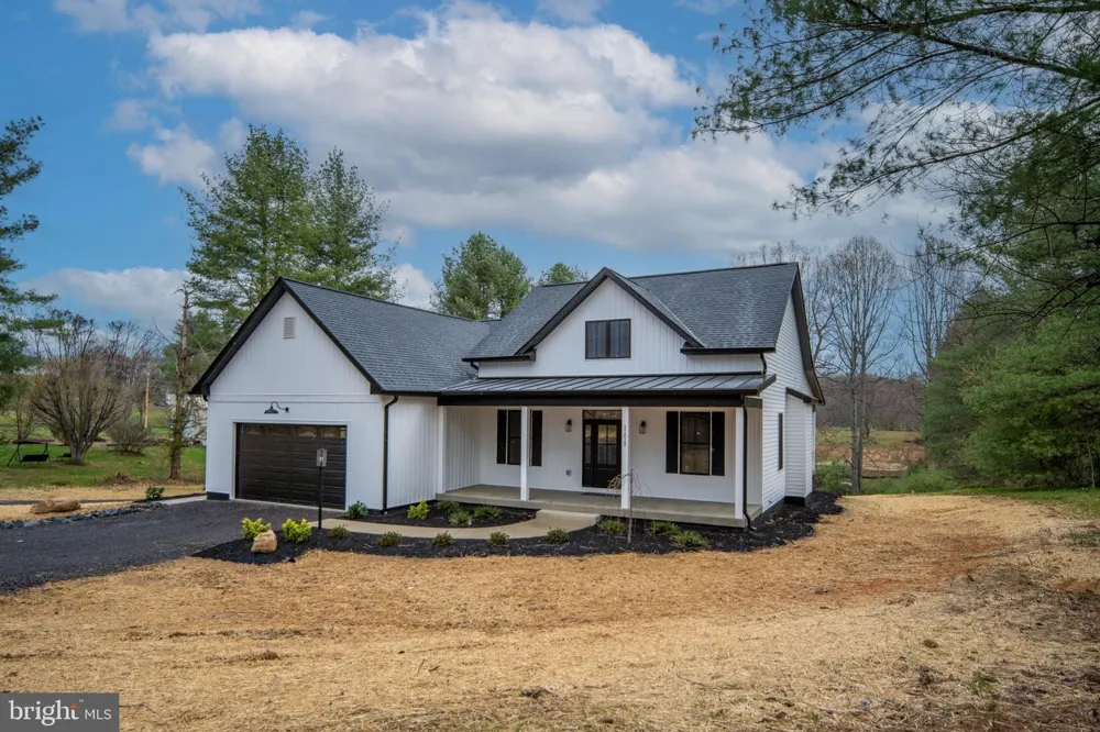 11015 EGGBORNSVILLE Rixeyville, VA 22737