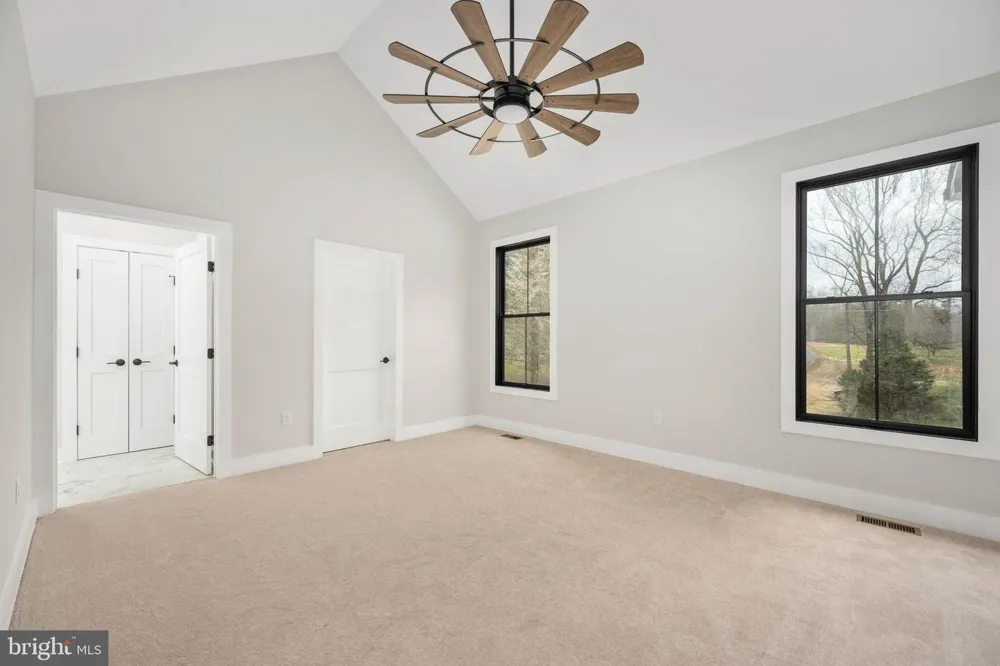 11015 EGGBORNSVILLE Rixeyville, VA 22737