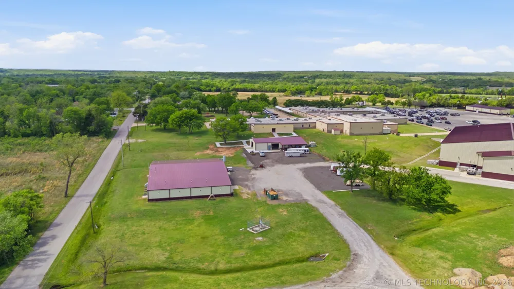 586 S Reagan Avenue Kellyville, OK 74039