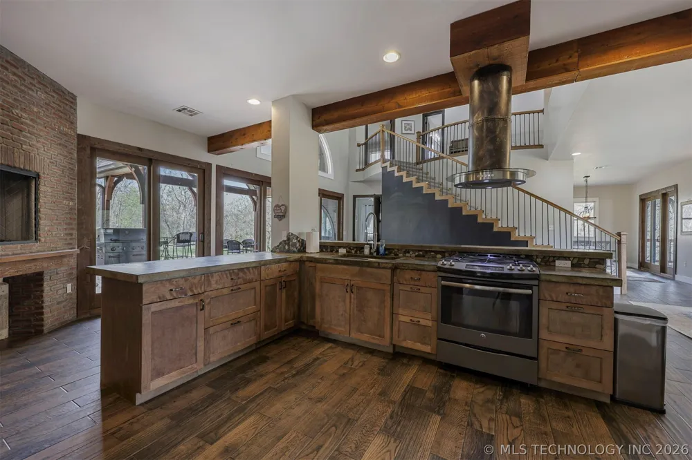 28255 E 6th Place Catoosa, OK 74015