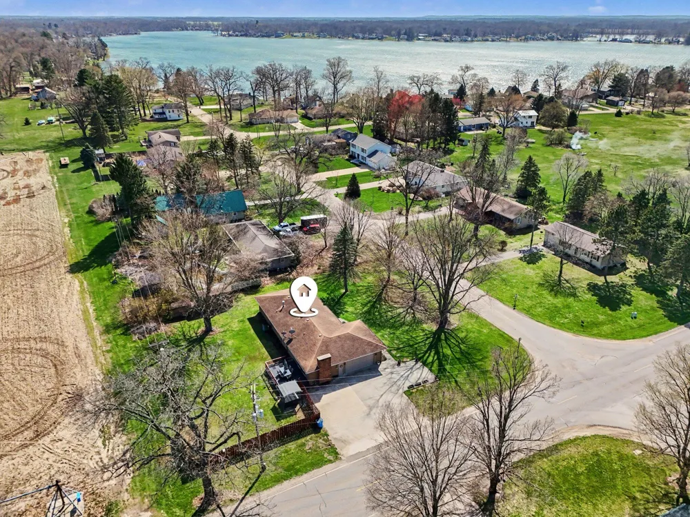 55019 Fisher Lake Road Three Rivers, MI 49093