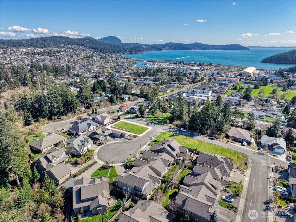 2719 Strom Place Anacortes, WA 98221