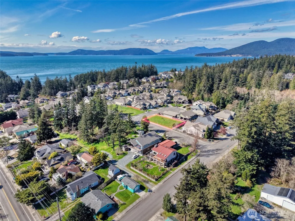 2719 Strom Place Anacortes, WA 98221