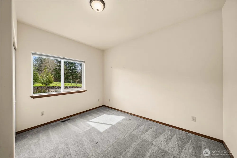 10404 210th Lane SW Rochester, WA 98579