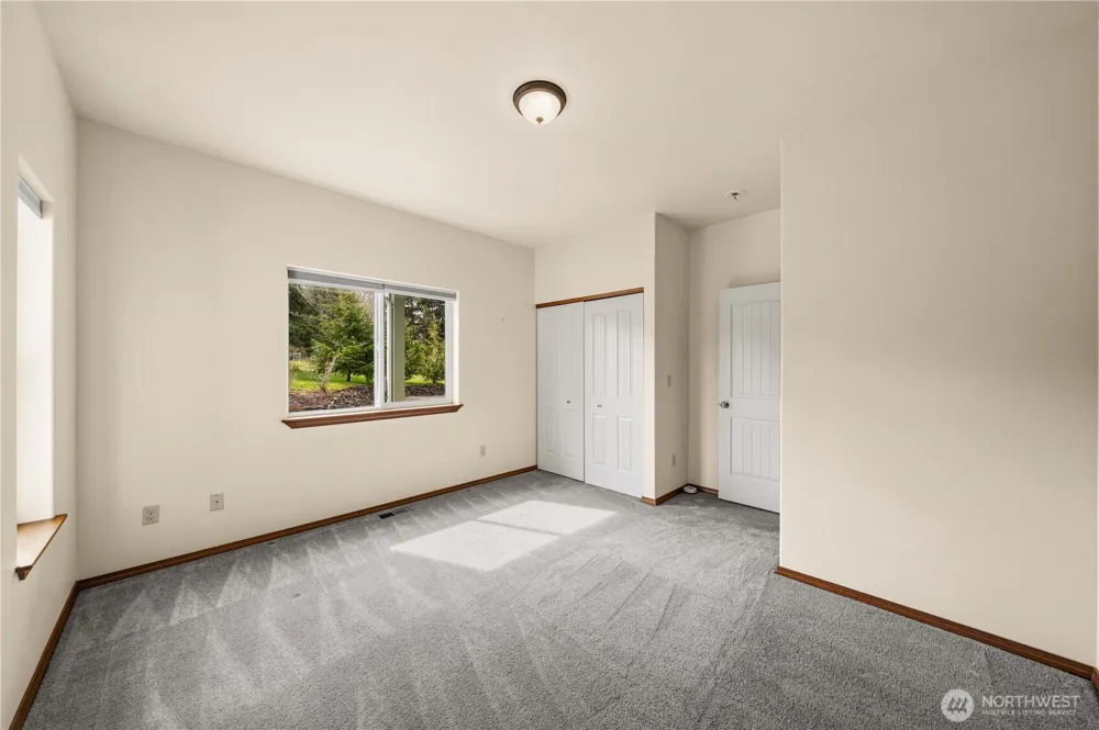 10404 210th Lane SW Rochester, WA 98579
