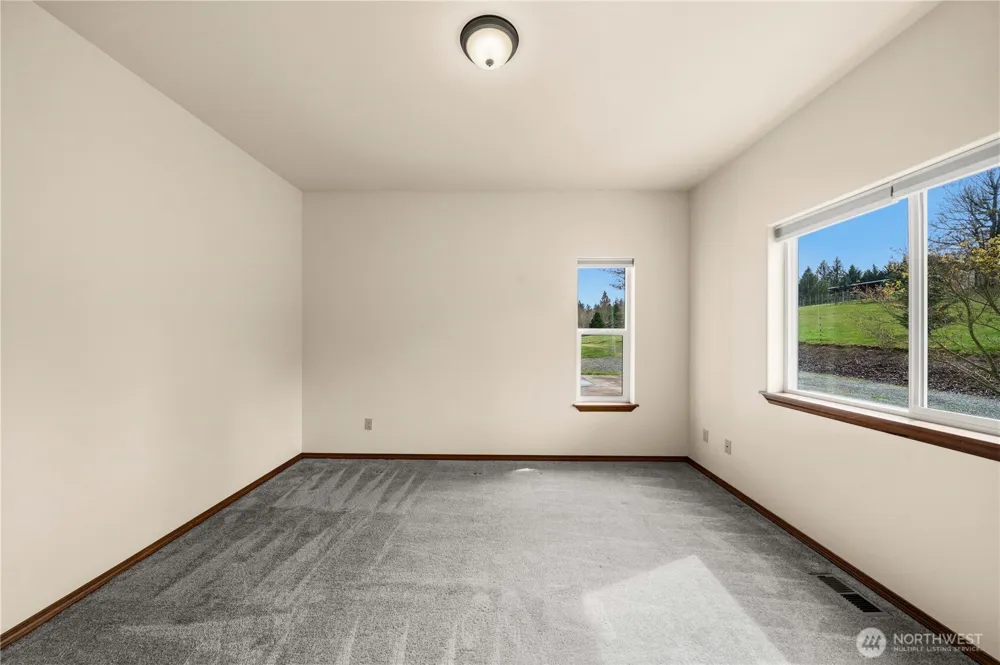 10404 210th Lane SW Rochester, WA 98579