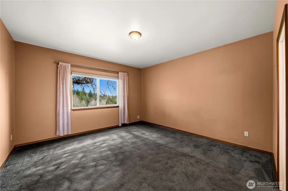 10404 210th Lane SW Rochester, WA 98579